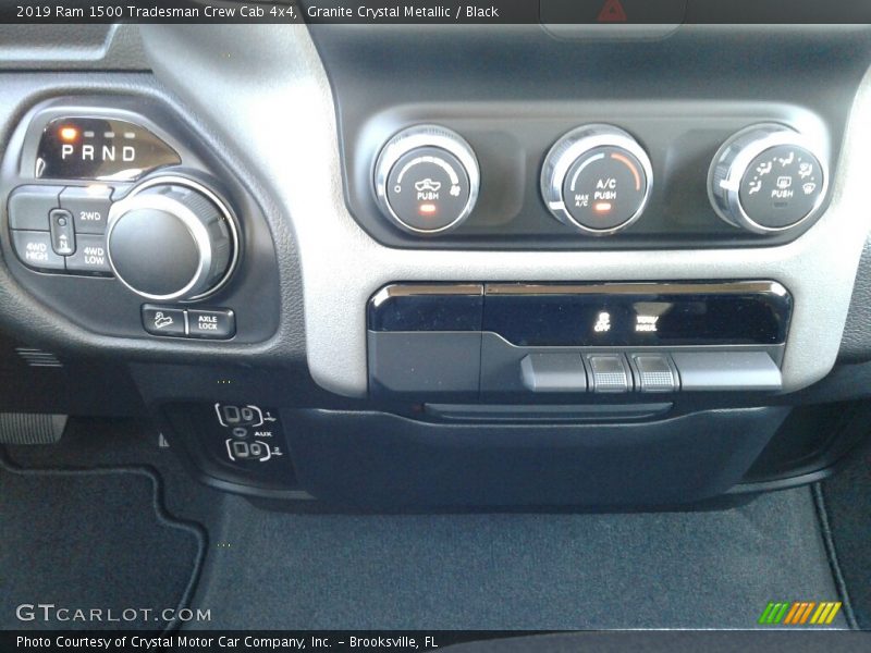 Granite Crystal Metallic / Black 2019 Ram 1500 Tradesman Crew Cab 4x4