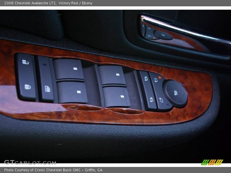 Victory Red / Ebony 2008 Chevrolet Avalanche LTZ