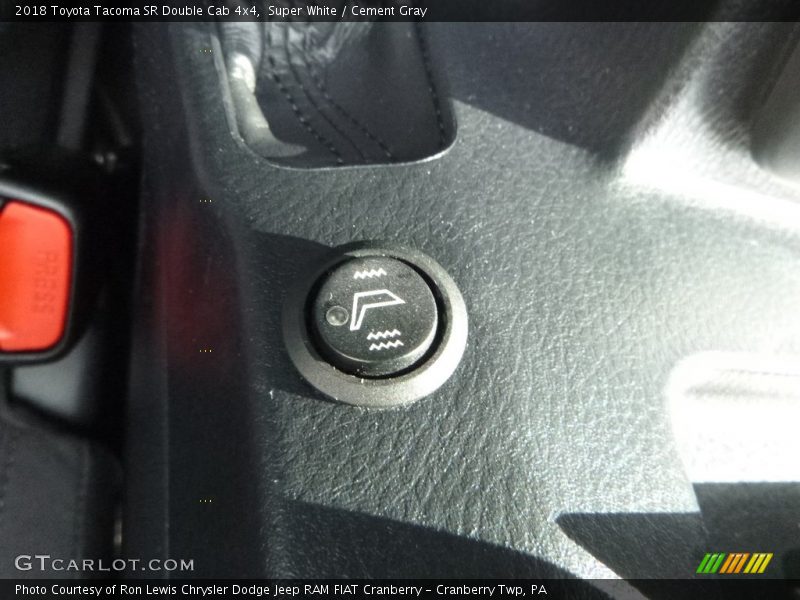 Super White / Cement Gray 2018 Toyota Tacoma SR Double Cab 4x4