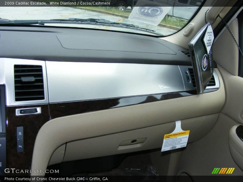 White Diamond / Cocoa/Cashmere 2009 Cadillac Escalade