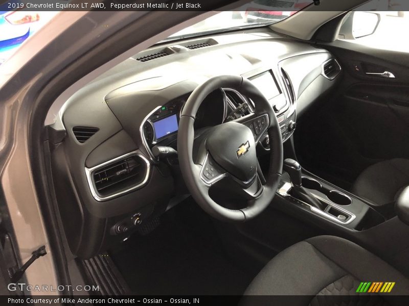 Pepperdust Metallic / Jet Black 2019 Chevrolet Equinox LT AWD