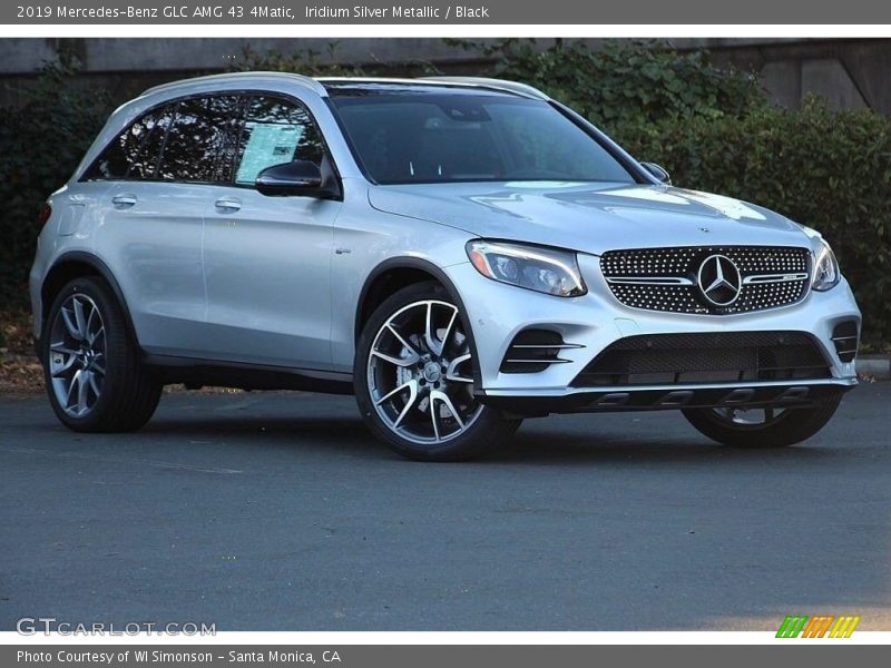 Front 3/4 View of 2019 GLC AMG 43 4Matic