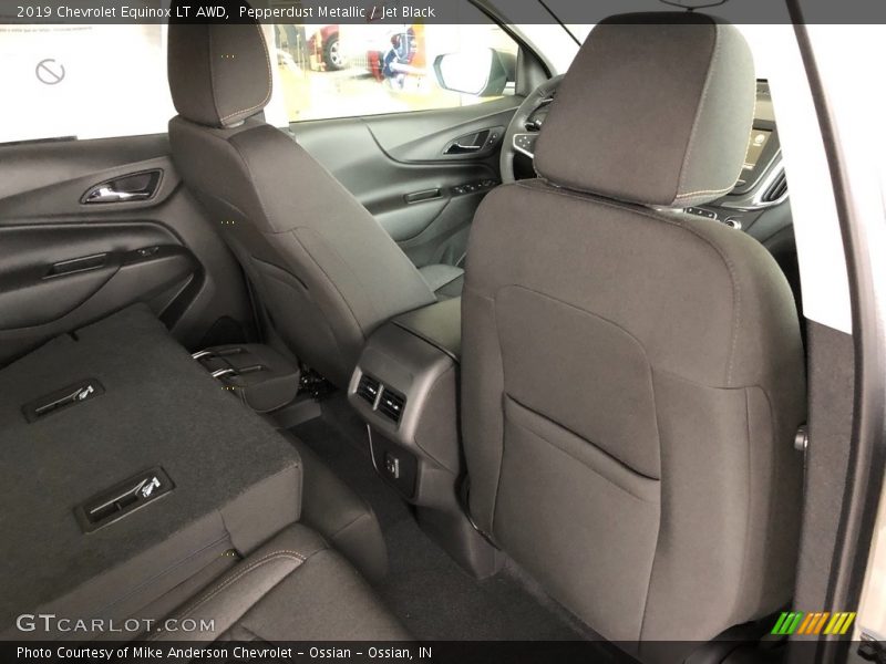 Pepperdust Metallic / Jet Black 2019 Chevrolet Equinox LT AWD