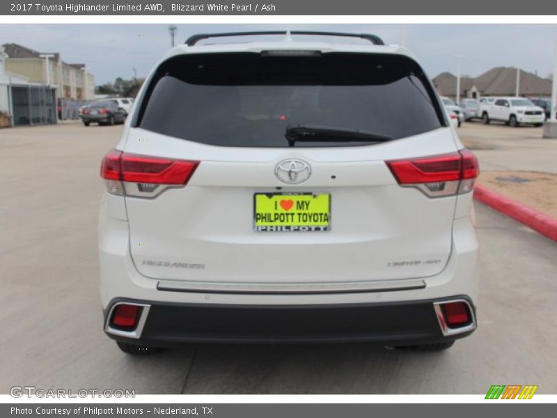 Blizzard White Pearl / Ash 2017 Toyota Highlander Limited AWD
