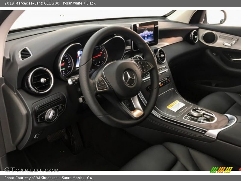 Polar White / Black 2019 Mercedes-Benz GLC 300