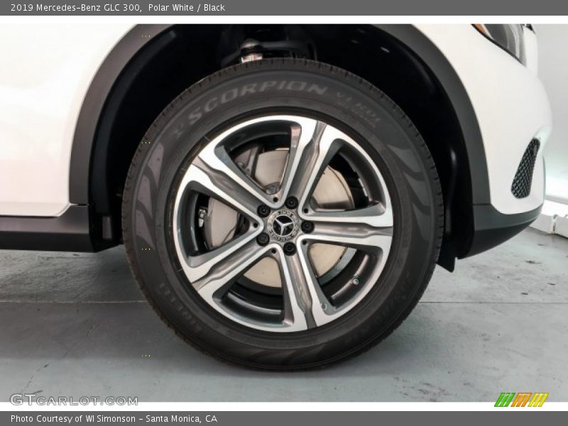 Polar White / Black 2019 Mercedes-Benz GLC 300