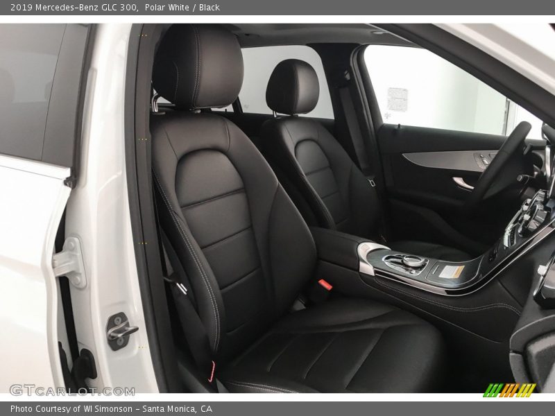 Polar White / Black 2019 Mercedes-Benz GLC 300