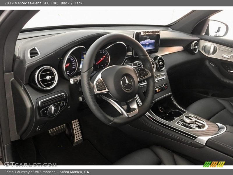 Black / Black 2019 Mercedes-Benz GLC 300