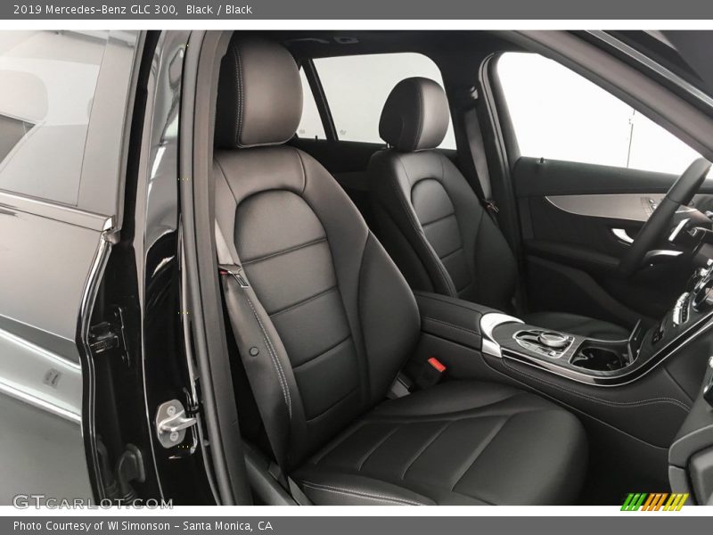 Black / Black 2019 Mercedes-Benz GLC 300