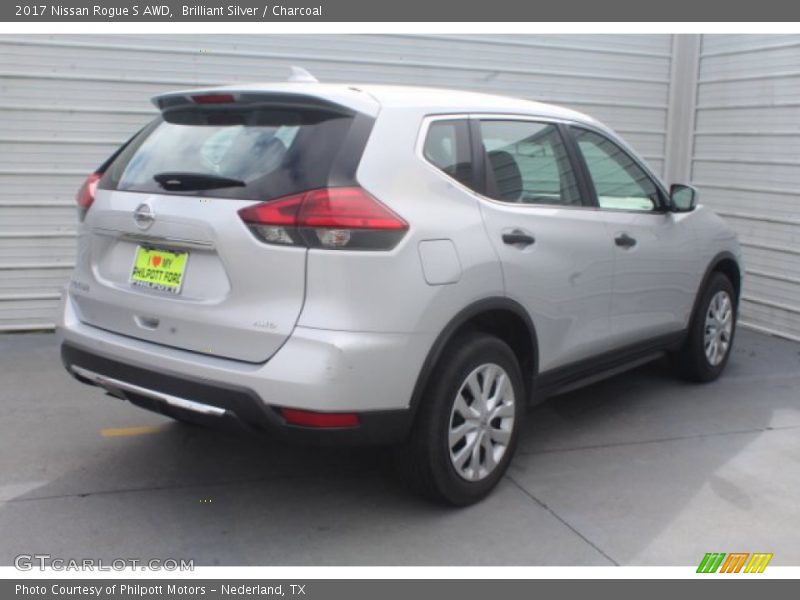 Brilliant Silver / Charcoal 2017 Nissan Rogue S AWD
