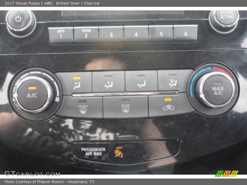 Brilliant Silver / Charcoal 2017 Nissan Rogue S AWD
