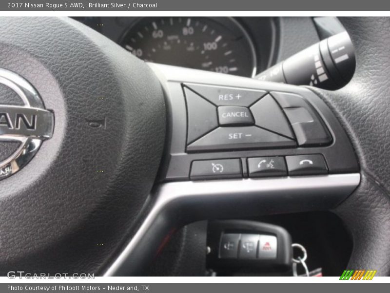 Brilliant Silver / Charcoal 2017 Nissan Rogue S AWD