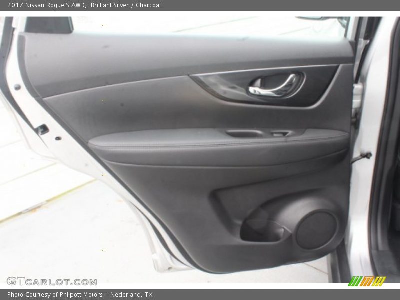 Brilliant Silver / Charcoal 2017 Nissan Rogue S AWD