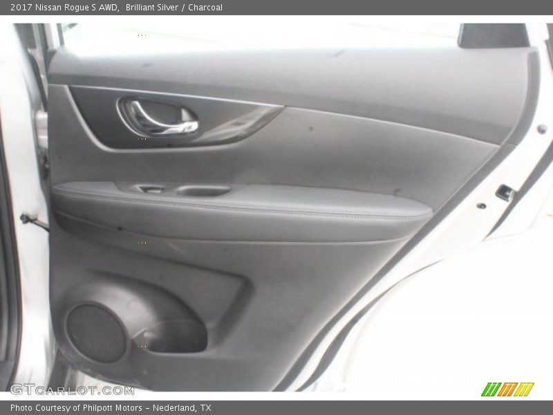 Brilliant Silver / Charcoal 2017 Nissan Rogue S AWD