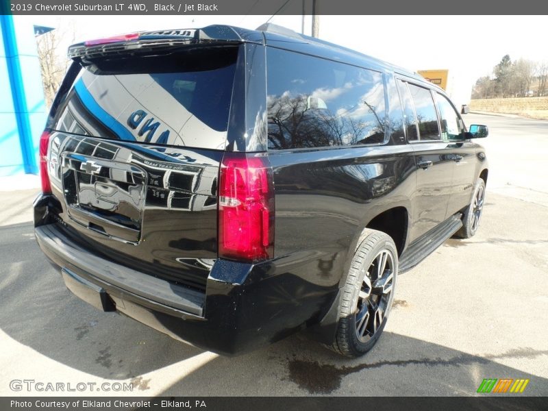 Black / Jet Black 2019 Chevrolet Suburban LT 4WD