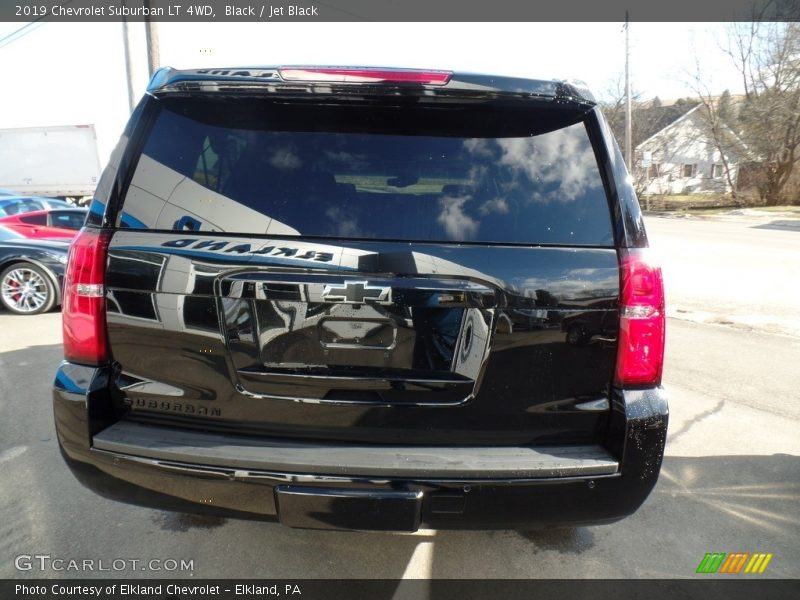 Black / Jet Black 2019 Chevrolet Suburban LT 4WD