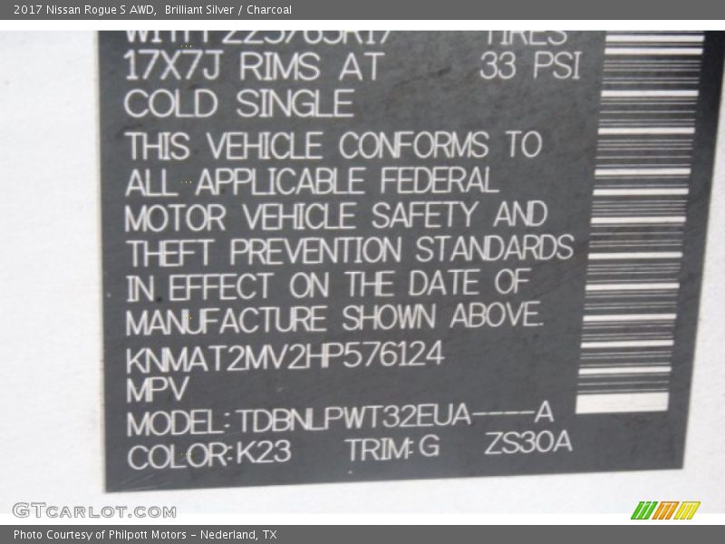 Brilliant Silver / Charcoal 2017 Nissan Rogue S AWD