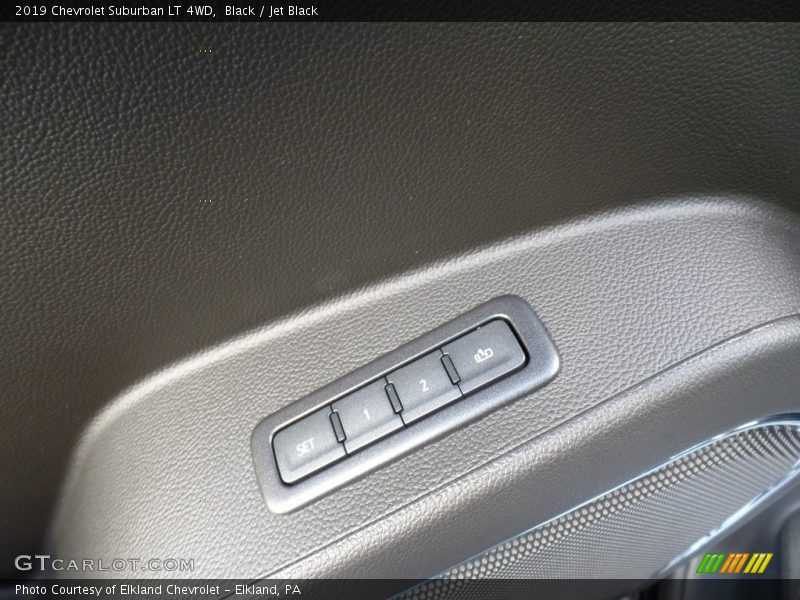 Black / Jet Black 2019 Chevrolet Suburban LT 4WD
