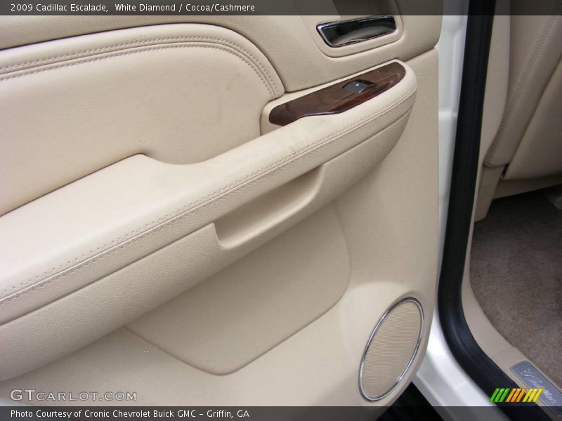 White Diamond / Cocoa/Cashmere 2009 Cadillac Escalade
