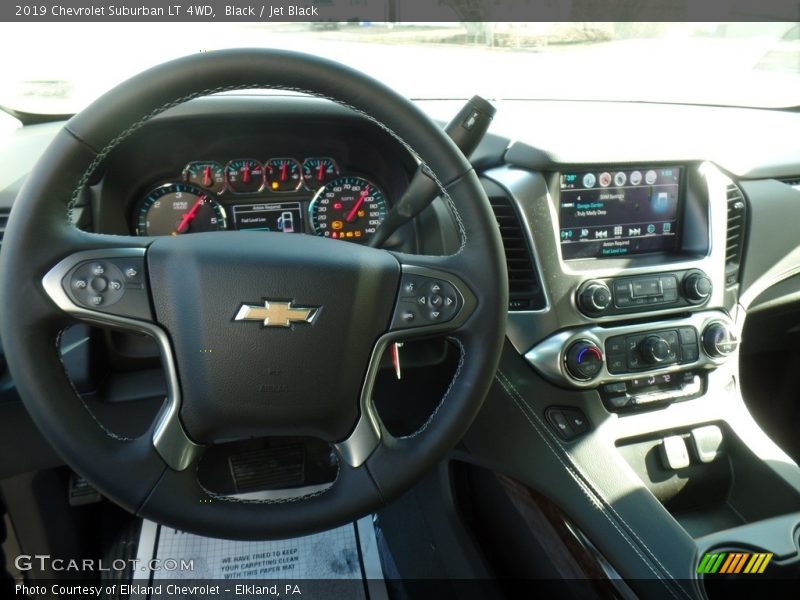 Black / Jet Black 2019 Chevrolet Suburban LT 4WD