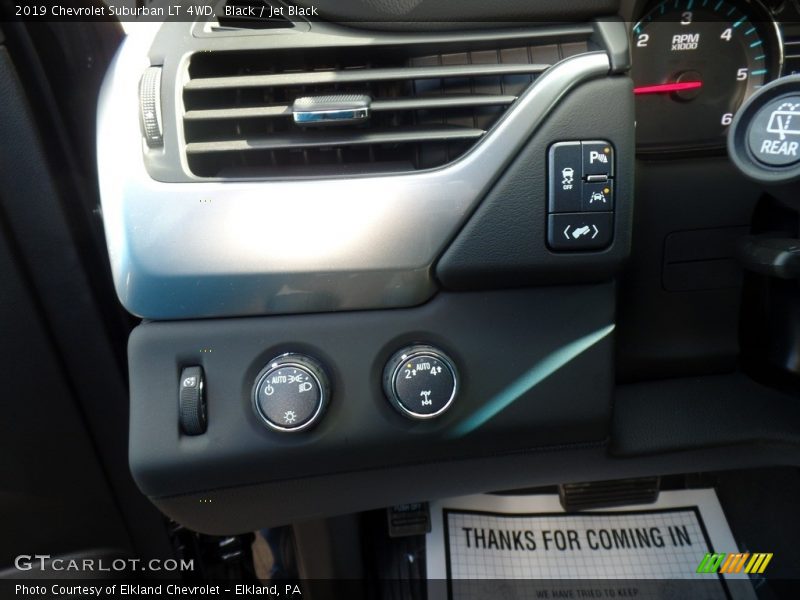 Black / Jet Black 2019 Chevrolet Suburban LT 4WD