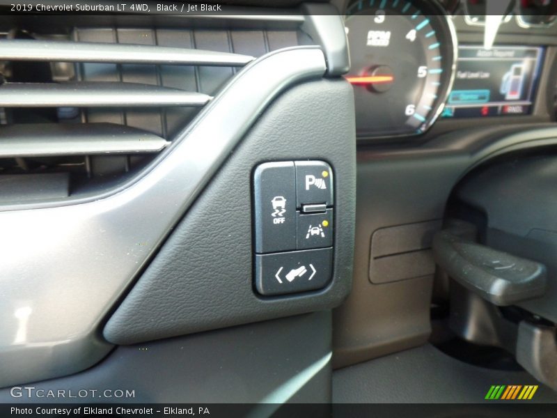 Black / Jet Black 2019 Chevrolet Suburban LT 4WD