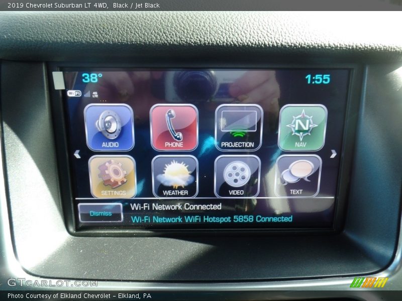 Black / Jet Black 2019 Chevrolet Suburban LT 4WD