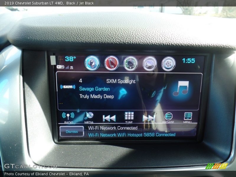 Black / Jet Black 2019 Chevrolet Suburban LT 4WD