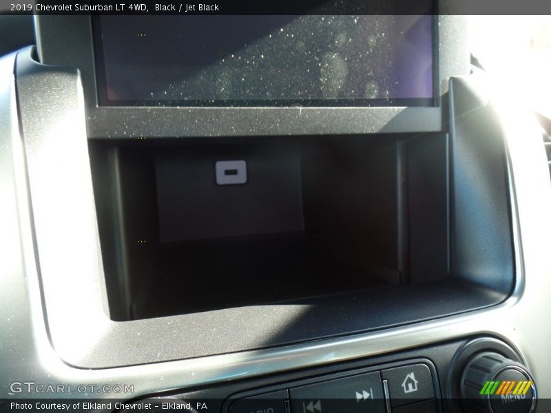 Black / Jet Black 2019 Chevrolet Suburban LT 4WD