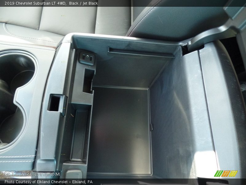 Black / Jet Black 2019 Chevrolet Suburban LT 4WD