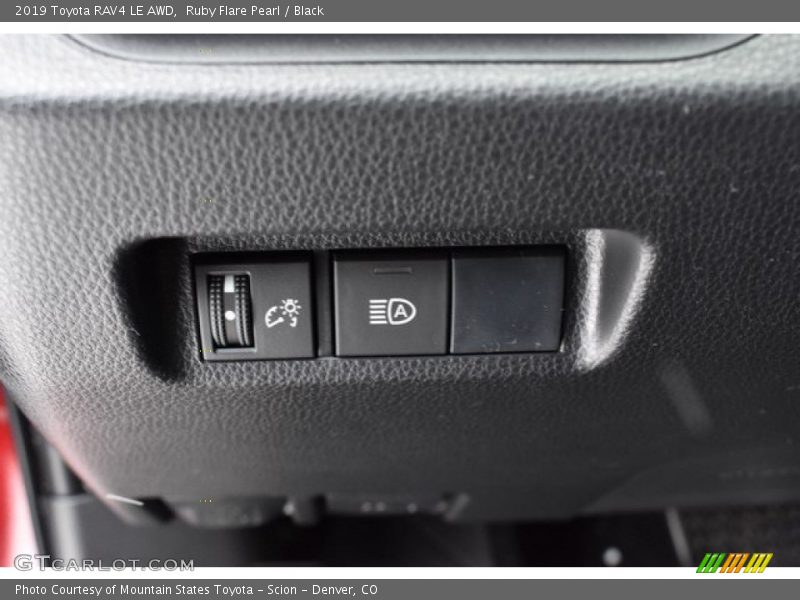 Ruby Flare Pearl / Black 2019 Toyota RAV4 LE AWD