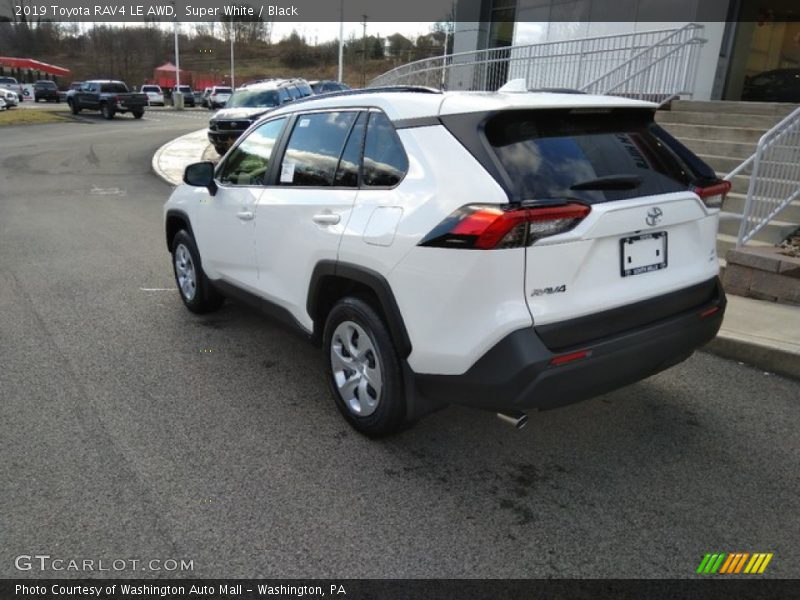 Super White / Black 2019 Toyota RAV4 LE AWD