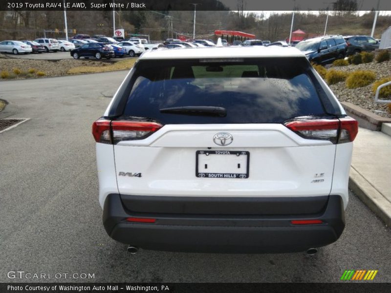 Super White / Black 2019 Toyota RAV4 LE AWD