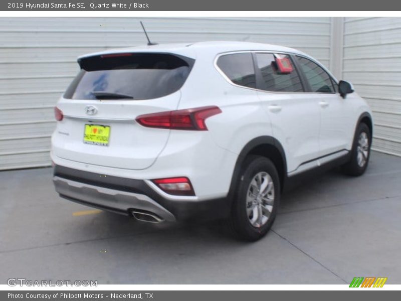 Quartz White / Black 2019 Hyundai Santa Fe SE
