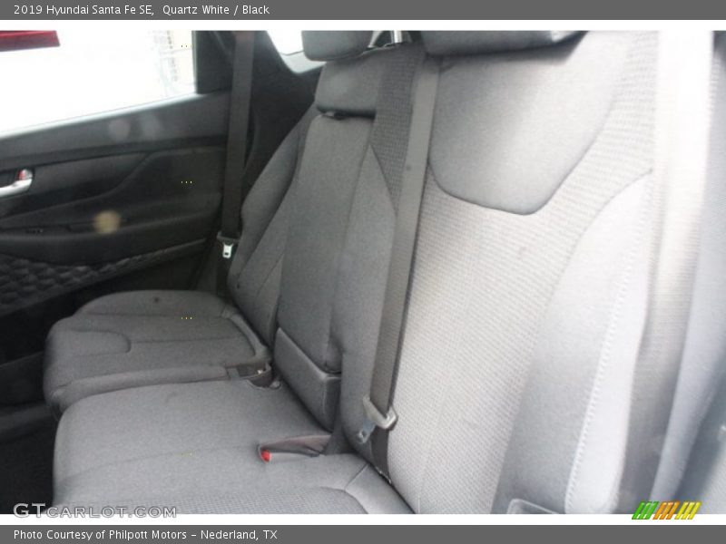 Quartz White / Black 2019 Hyundai Santa Fe SE