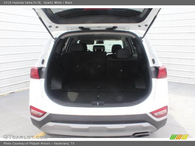 Quartz White / Black 2019 Hyundai Santa Fe SE