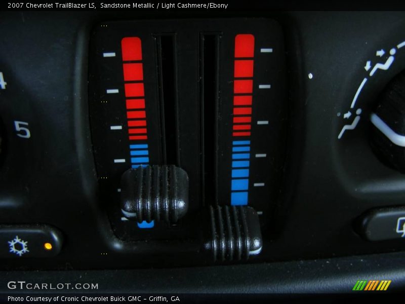 Sandstone Metallic / Light Cashmere/Ebony 2007 Chevrolet TrailBlazer LS