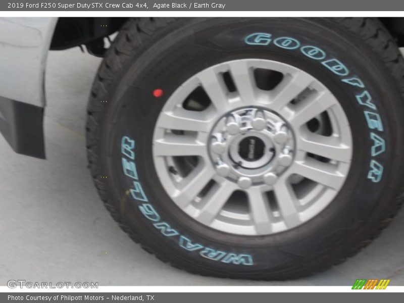Agate Black / Earth Gray 2019 Ford F250 Super Duty STX Crew Cab 4x4