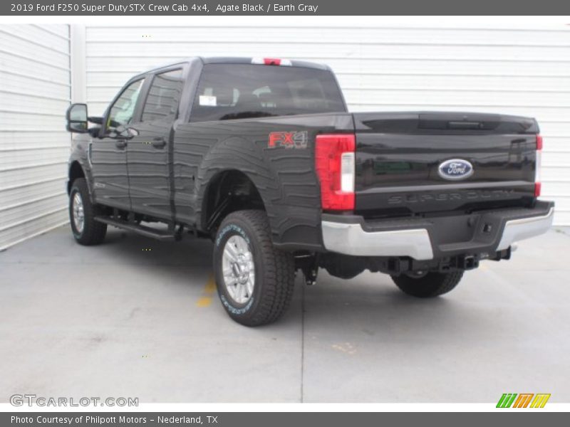 Agate Black / Earth Gray 2019 Ford F250 Super Duty STX Crew Cab 4x4