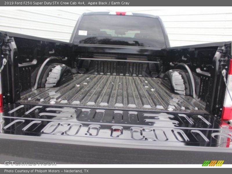 Agate Black / Earth Gray 2019 Ford F250 Super Duty STX Crew Cab 4x4