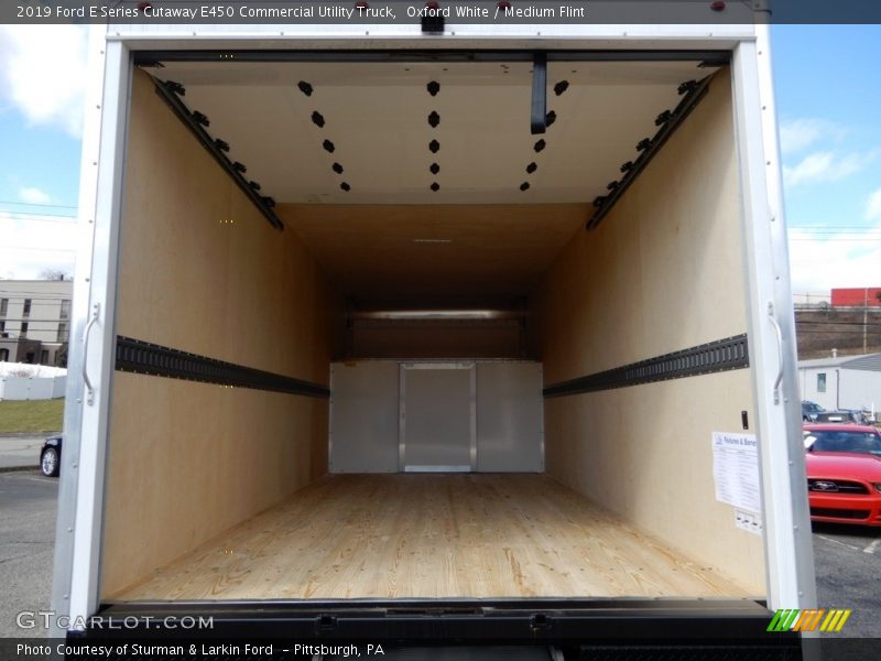 Oxford White / Medium Flint 2019 Ford E Series Cutaway E450 Commercial Utility Truck