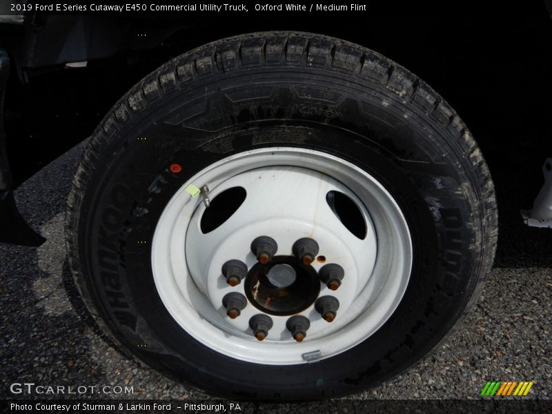 Oxford White / Medium Flint 2019 Ford E Series Cutaway E450 Commercial Utility Truck