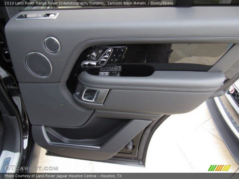 Door Panel of 2019 Range Rover SVAutobiography Dynamic