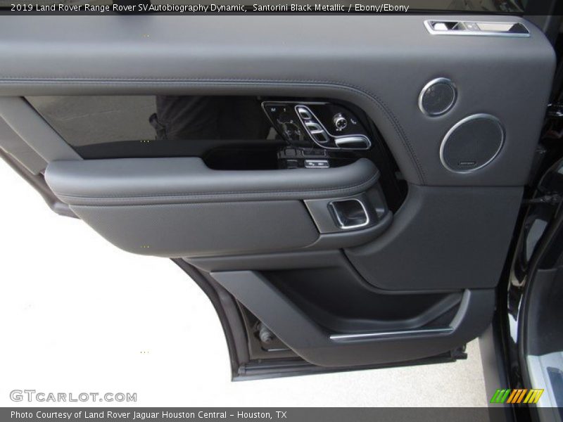 Door Panel of 2019 Range Rover SVAutobiography Dynamic