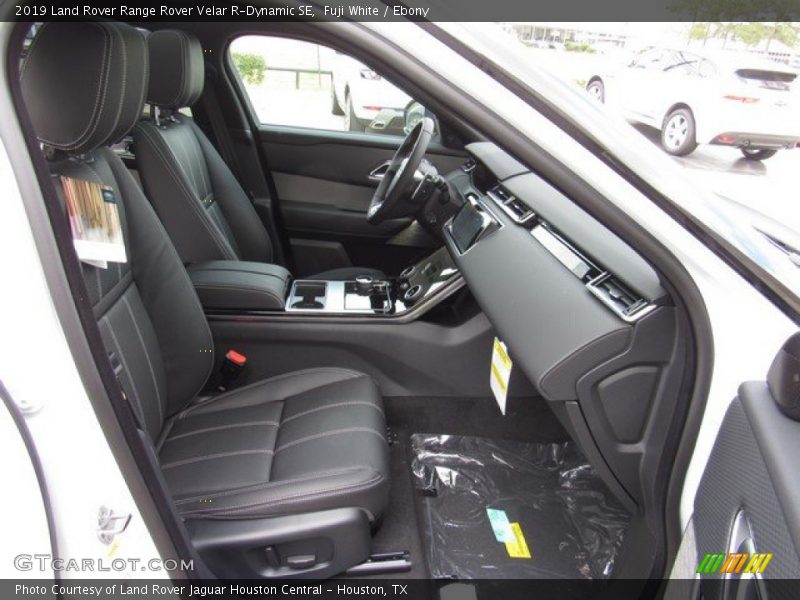 Fuji White / Ebony 2019 Land Rover Range Rover Velar R-Dynamic SE