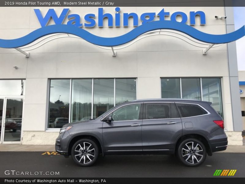 Modern Steel Metallic / Gray 2019 Honda Pilot Touring AWD
