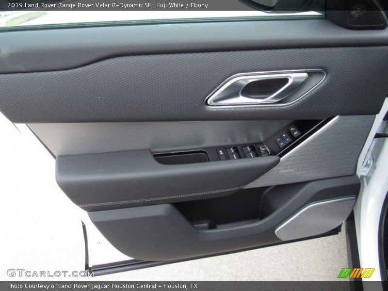 Fuji White / Ebony 2019 Land Rover Range Rover Velar R-Dynamic SE