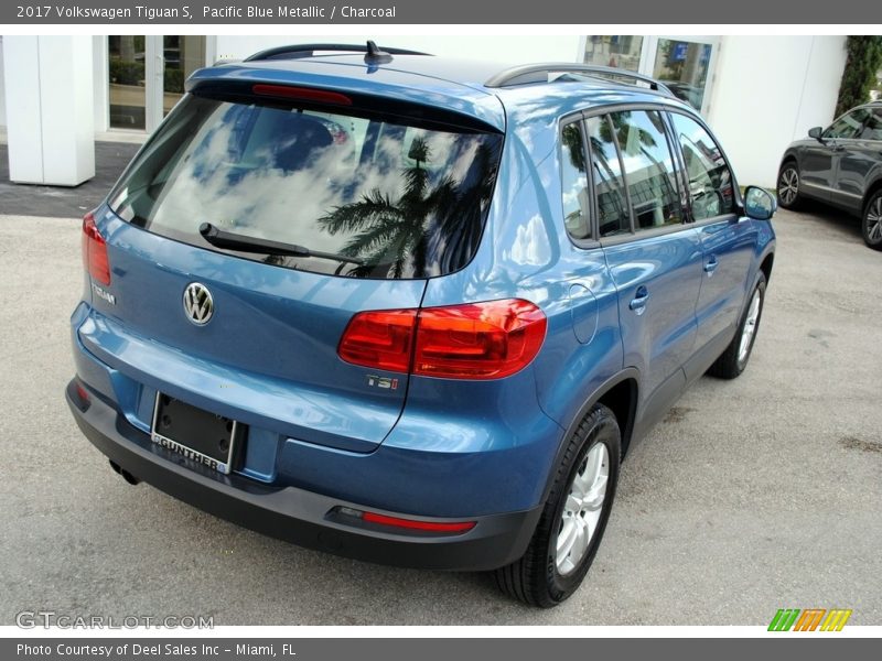 Pacific Blue Metallic / Charcoal 2017 Volkswagen Tiguan S