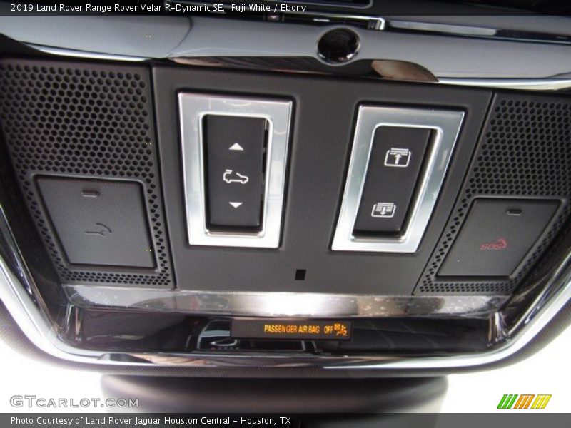 Fuji White / Ebony 2019 Land Rover Range Rover Velar R-Dynamic SE