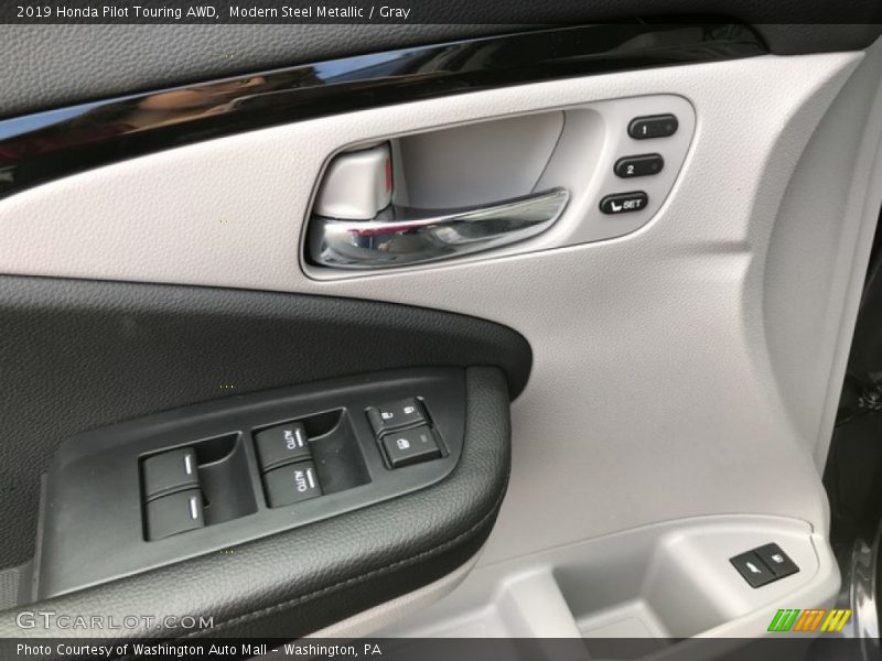 Modern Steel Metallic / Gray 2019 Honda Pilot Touring AWD